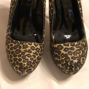 Ladies Shi Black Leopard Heels B6